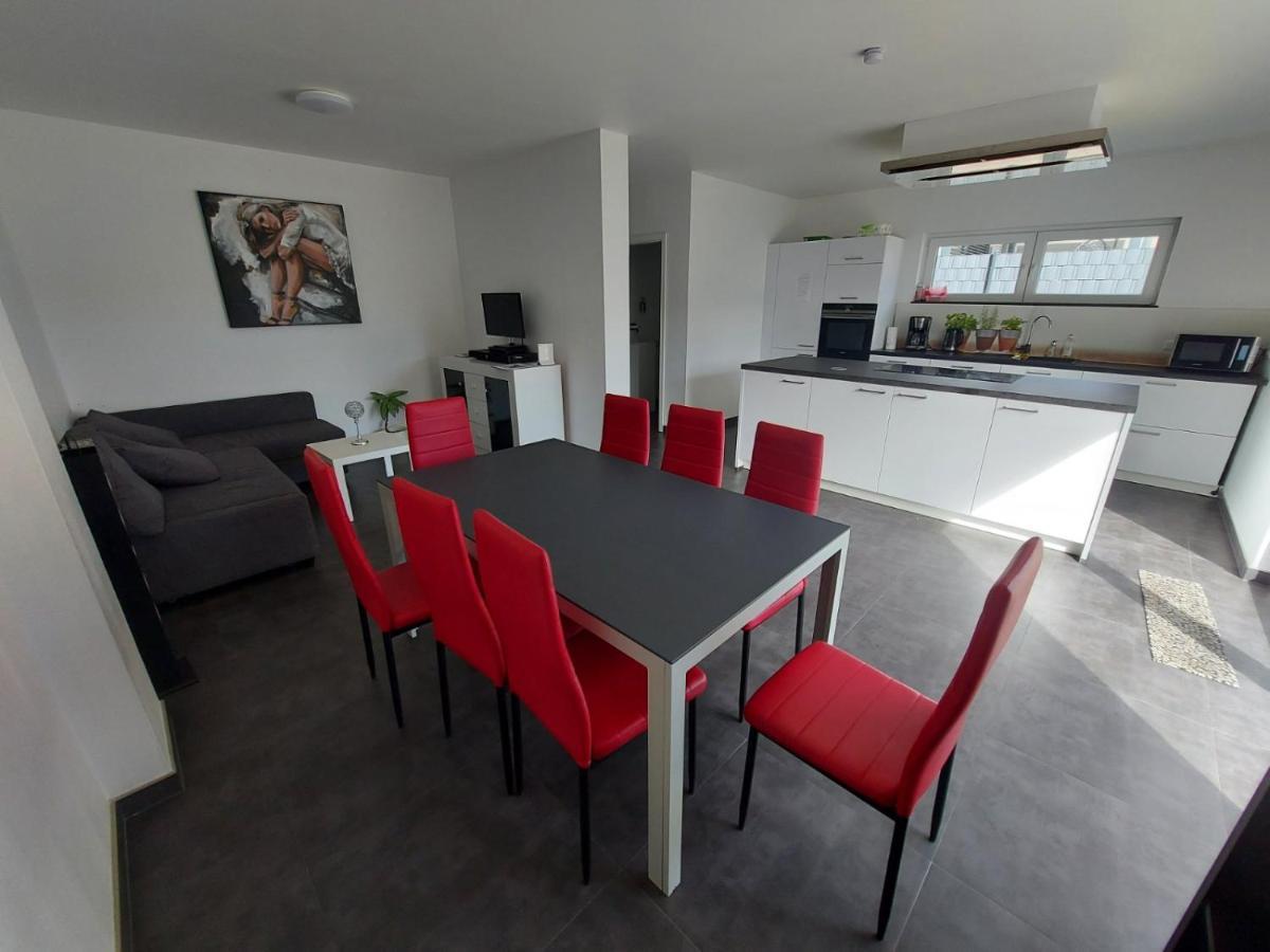 Lovely 2 Bedrooms Of Totally 30 M2 With Private Balcony Vichten Bagian luar foto
